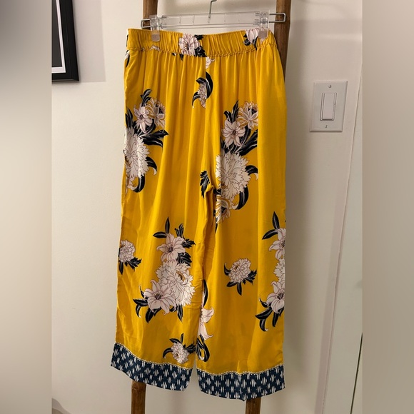 LOFT petite flowy trouser - Picture 2 of 3